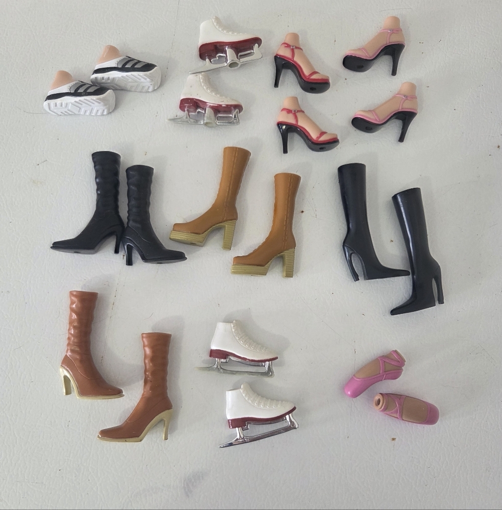 Bratz Doll Shoes Lot Of 10